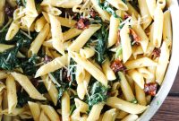 Protein Pasta with Sautéed Spinach and Sun-Dried Tomatoes
