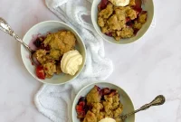Blackberry Apple Crumble Recipe with Crisp Golden Topping