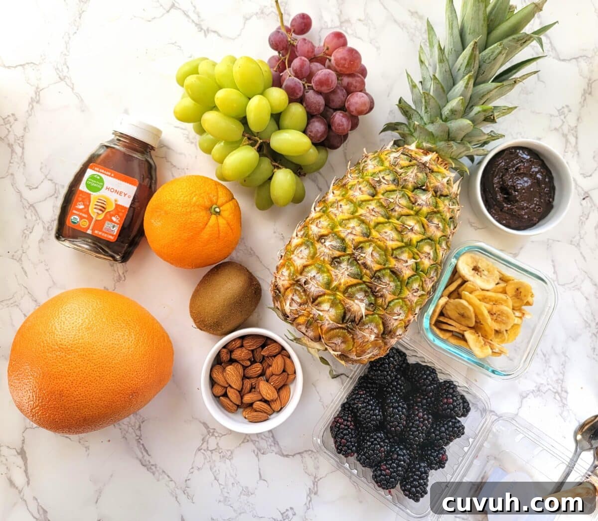 Delicious Fruit Charcuterie Board Ideas for Entertaining 4 fruit charcuterie board ingredients