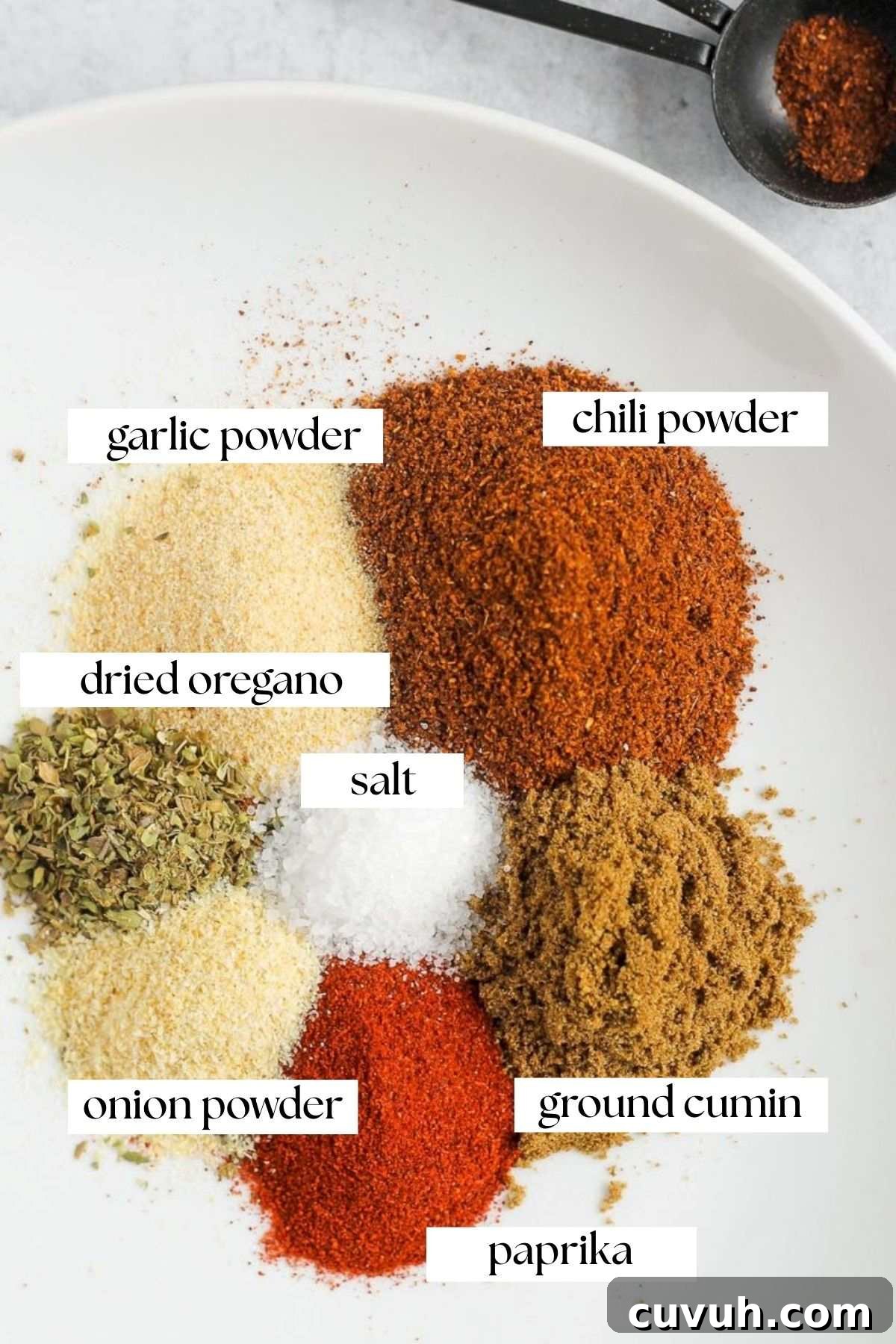 Clean-Eating Taco Seasoning Mix for Flavorful Homemade Tacos 3 Labeled ingredients for clean eating taco seasoning.