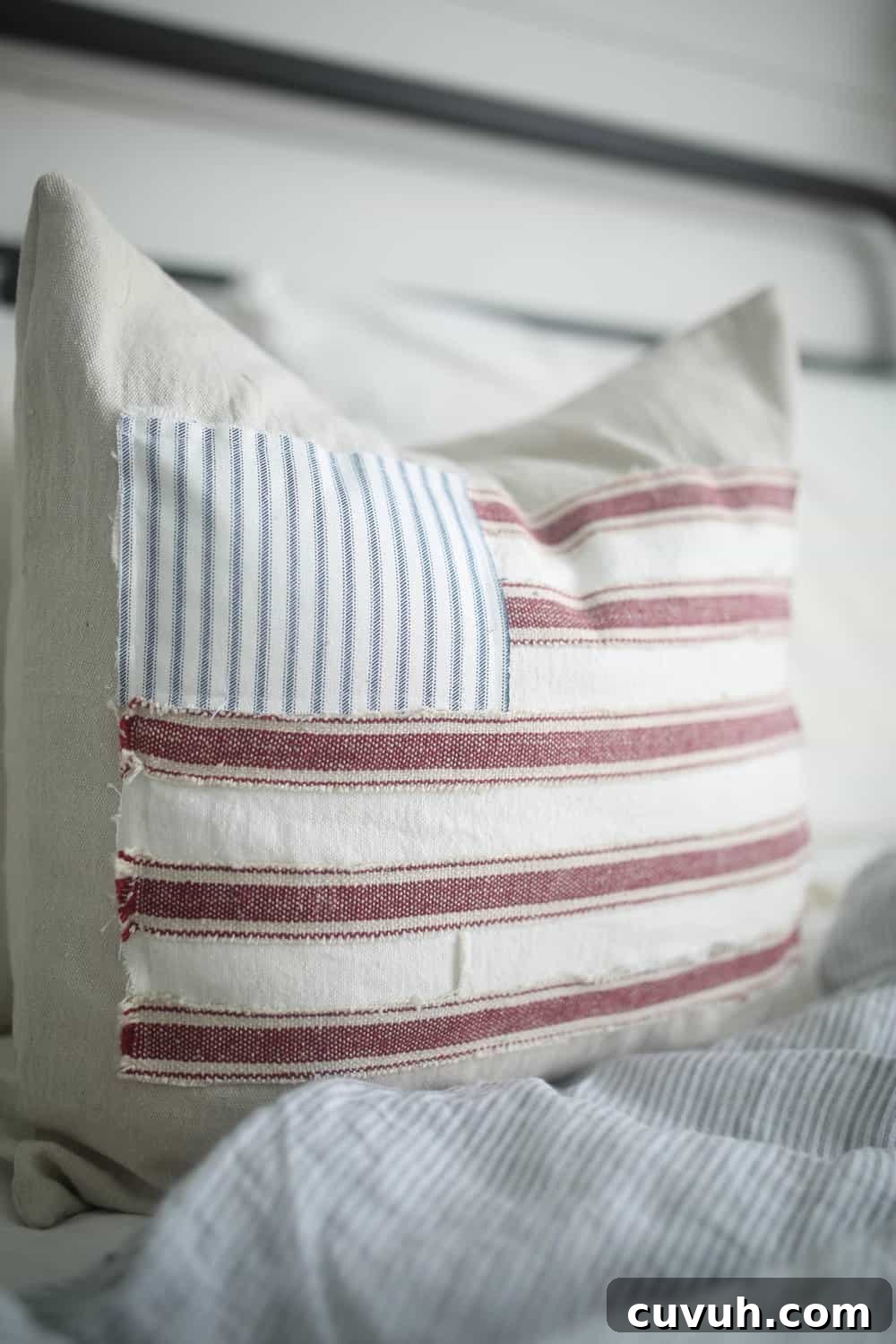 21 Chic DIY Summer Crafts to Refresh Your Home Decor 13 11. Scrappy Flag Pillow Cover