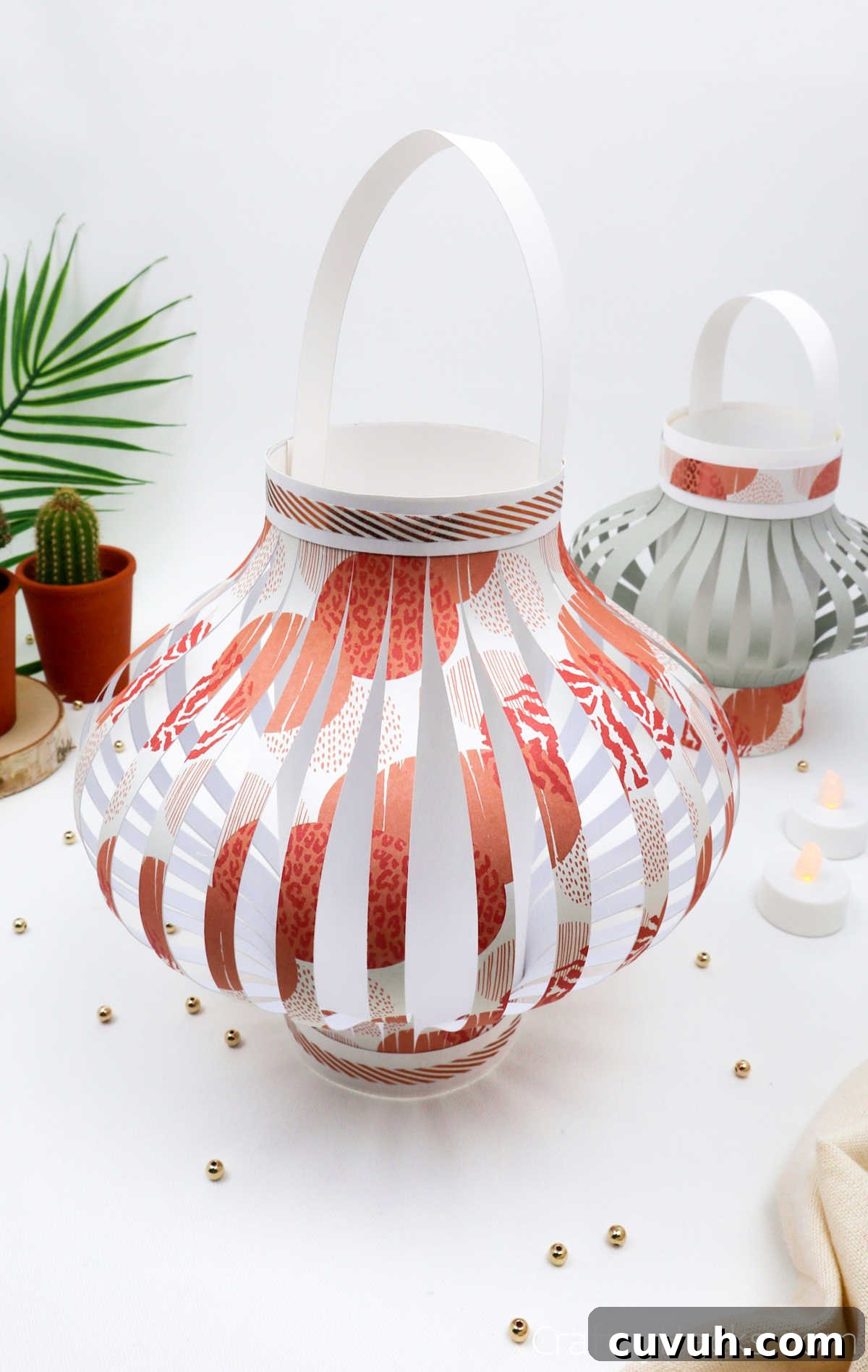 21 Chic DIY Summer Crafts to Refresh Your Home Decor 7 Paper Lantern