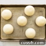 how to make pumpkin hot cocoa bombs