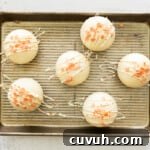how to make pumpkin hot cocoa bombs